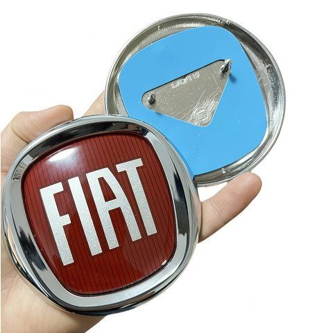 Эмблема FIAT Красная+ХРОМ d=95мм СРЕДНЯЯ (на скотче и 2 направляющих) 182377 фото