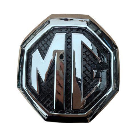 Эмблема решетки радиатора Morris Garages (MG) 5 (2014г), Roewe хром, пластик OEM 10004311 185946 фото
