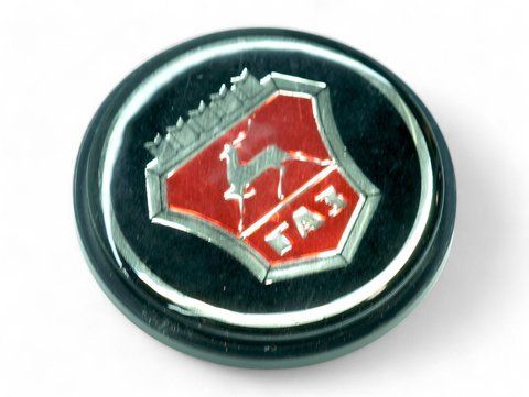 Эмблема руля ГАЗ Волга 3110, 31105 &Oslash;29 мм (на скотче) 31105-3402022 117694 фото